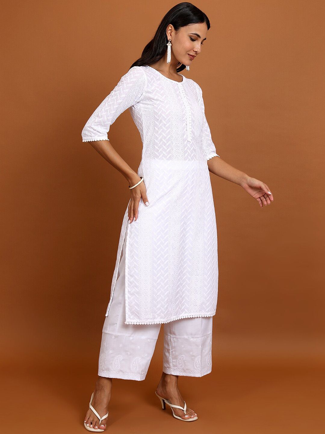 Vishudh Woven Design Round Neck Straight Kurta