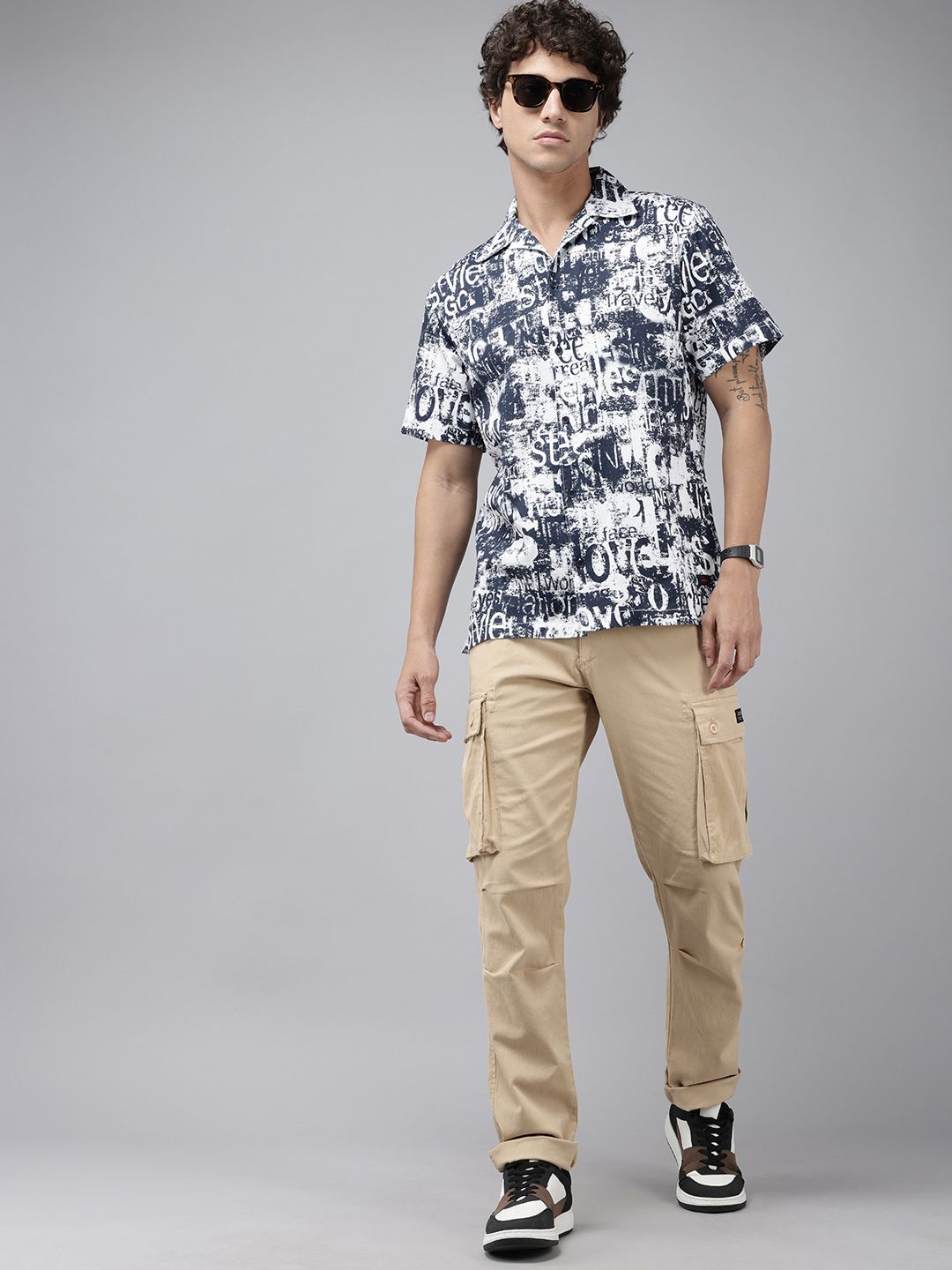 SPYKAR Relaxed Fit Typography Printed Pure Cotton Casual Shirt