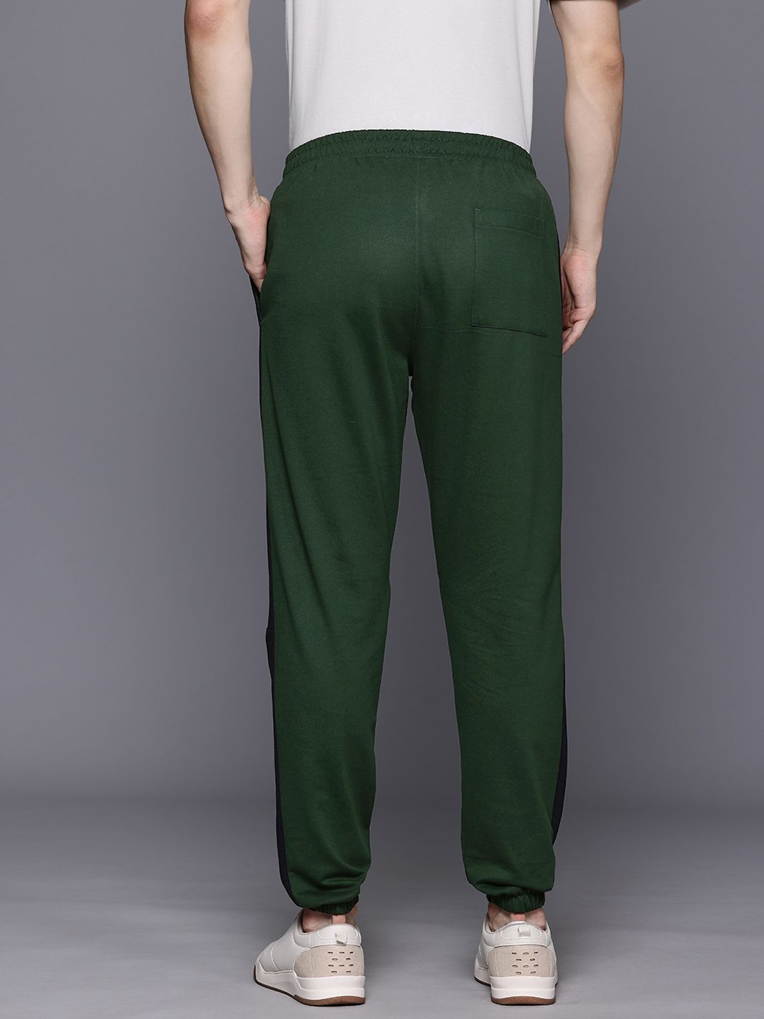 HRX by Hrithik Roshan Men Casual Colourblocked Joggers