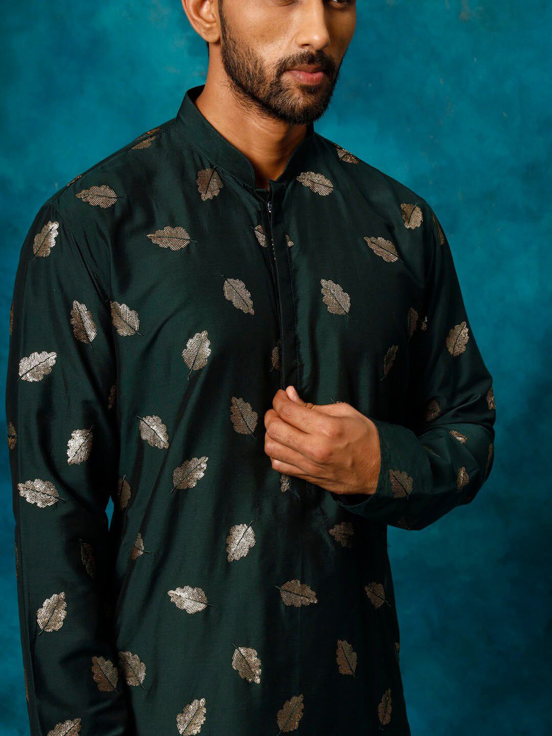 VASTRAMAY Embellished Thread Work Kurta
