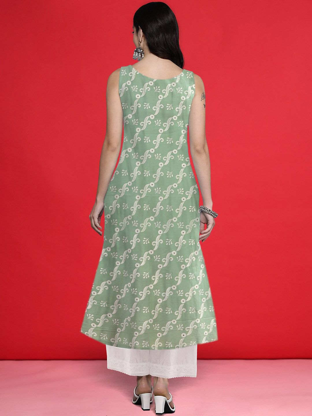 Indo Era Geometric Printed Round Neck Sleeveless Gotta Patti Cotton Straight Kurta