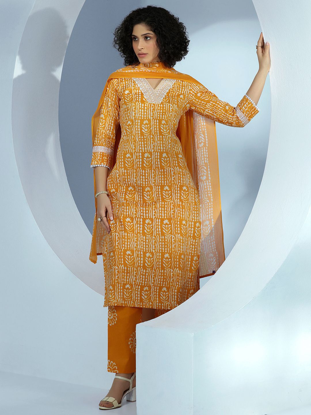 Libas Women Ethnic Motifs Printed Regular Pure Cotton Kurta with Trousers & With Dupatta