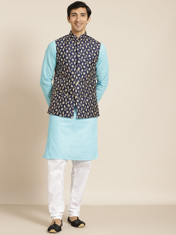 SOJANYA Kurta Kapas Tulen Chikankari Biru Lelaki dengan Jaket Churidar & Nehru