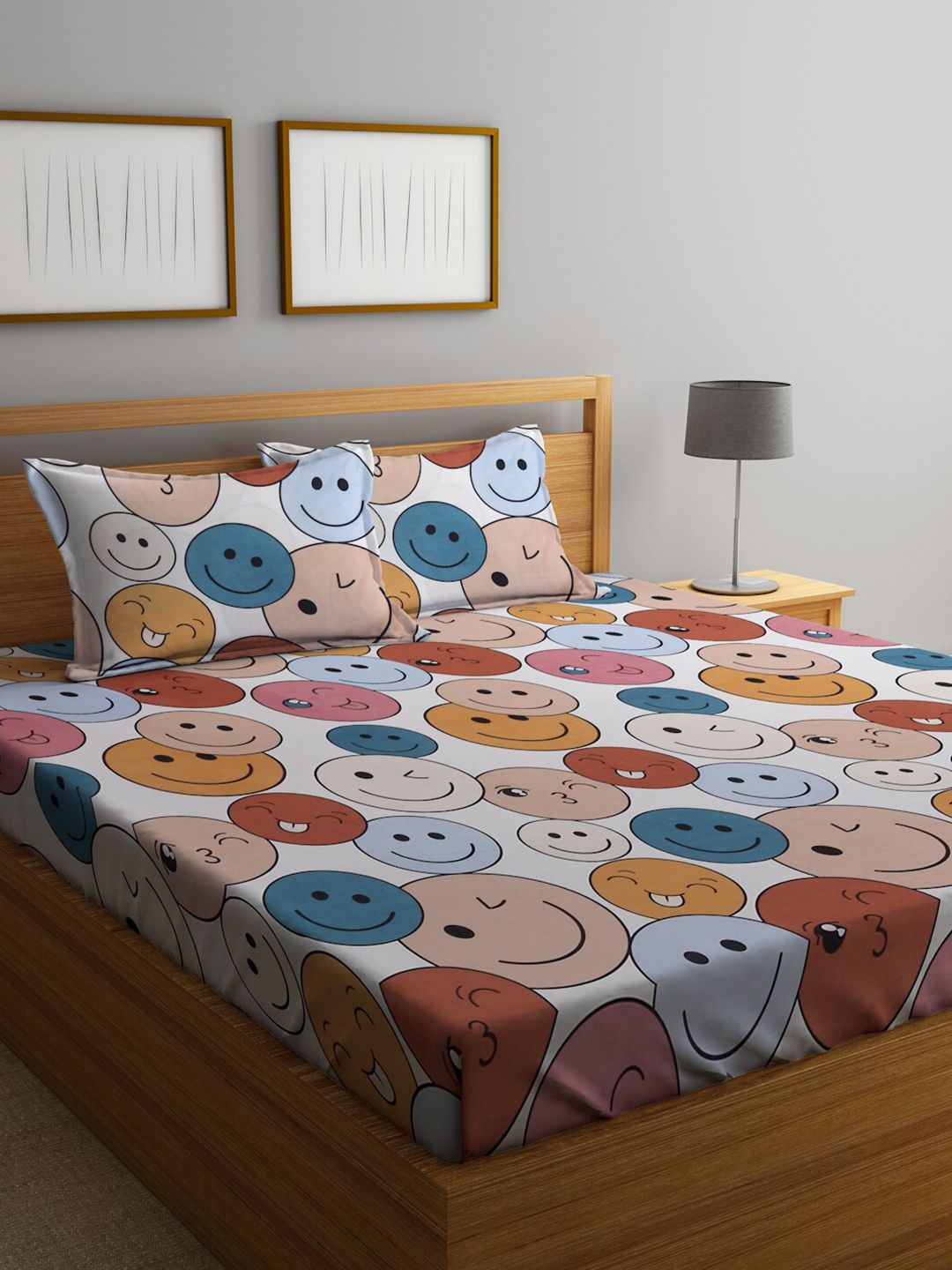 KLOTTHE White Conversational 300 TC King Fine Bedsheet dengan 2 Sarung Bantal-250X220 cm