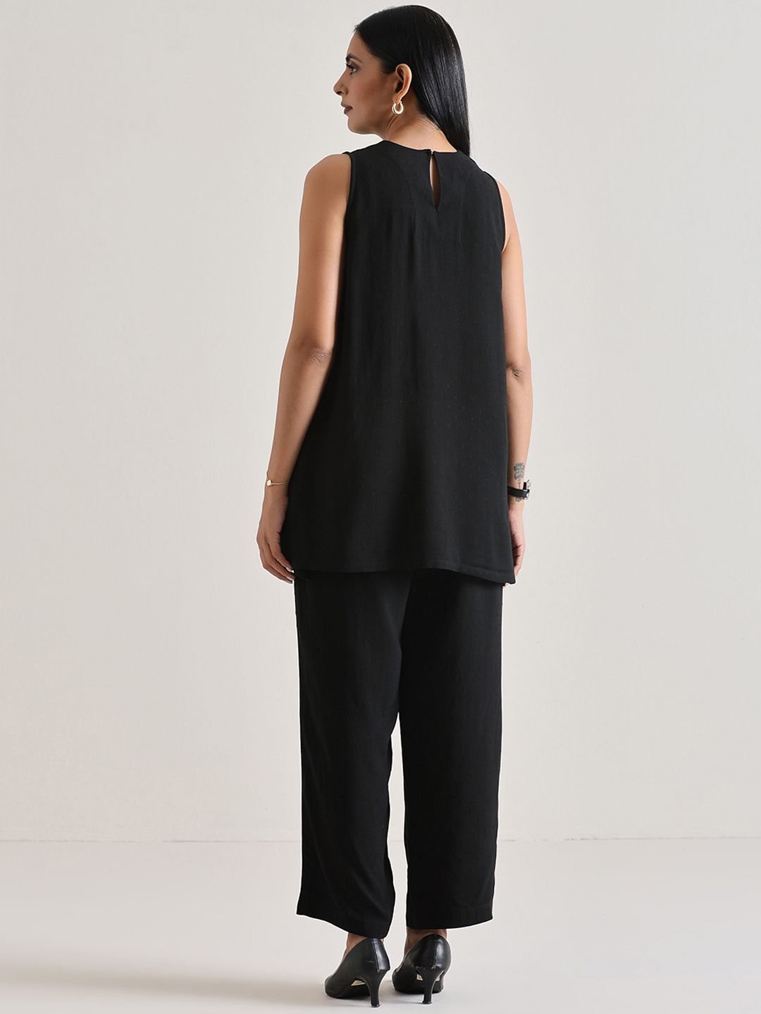 trueBrowns Round Neck Krta With Trousers