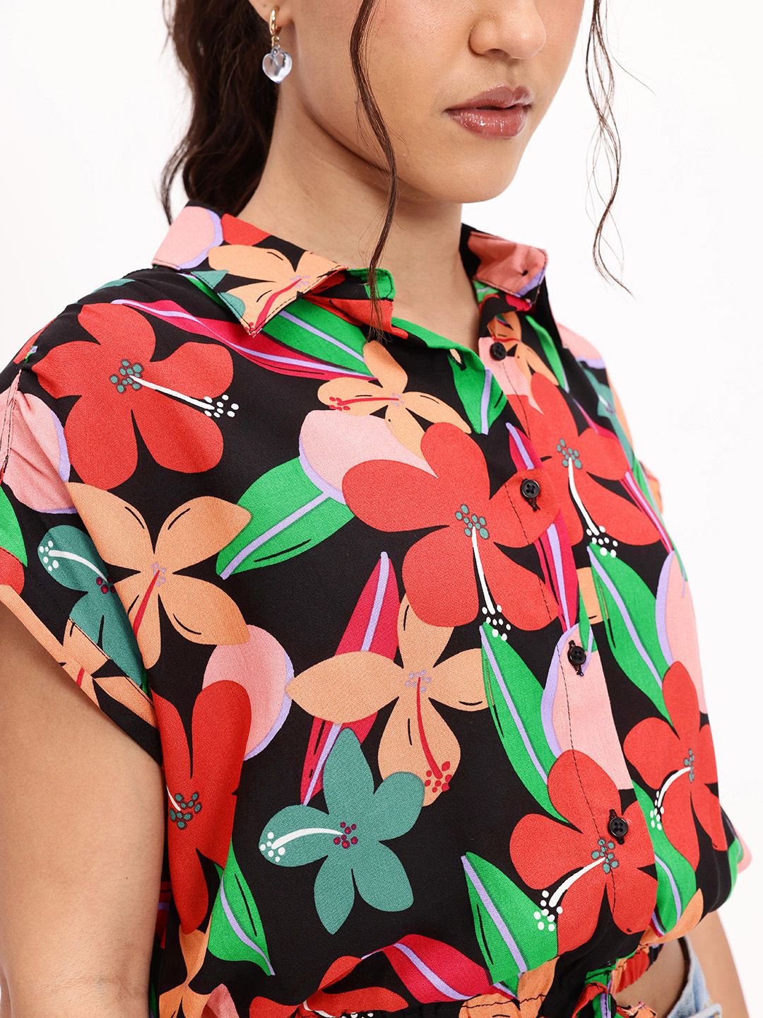 DressBerry Keep Blooming Floral Printed Shirt Style Crop Top