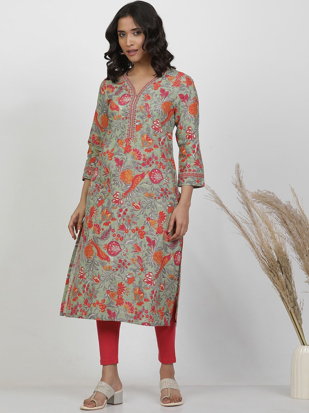 W Floral Printed V-Neck Pure Cotton Straight Kurta