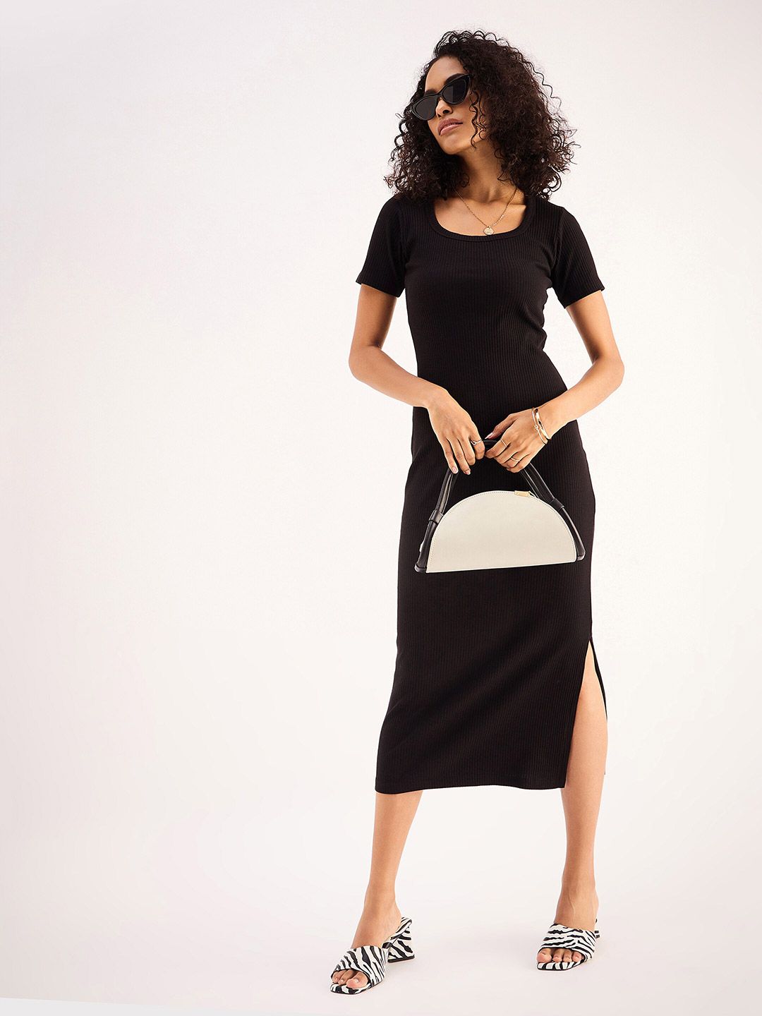 SASSAFRAS BASICS Square Neck Short Sleeves Sheath Midi Dress
