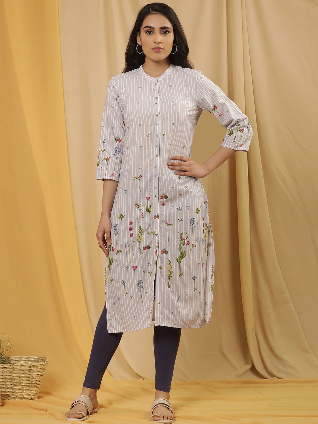W Floral Printed Regular Kurta