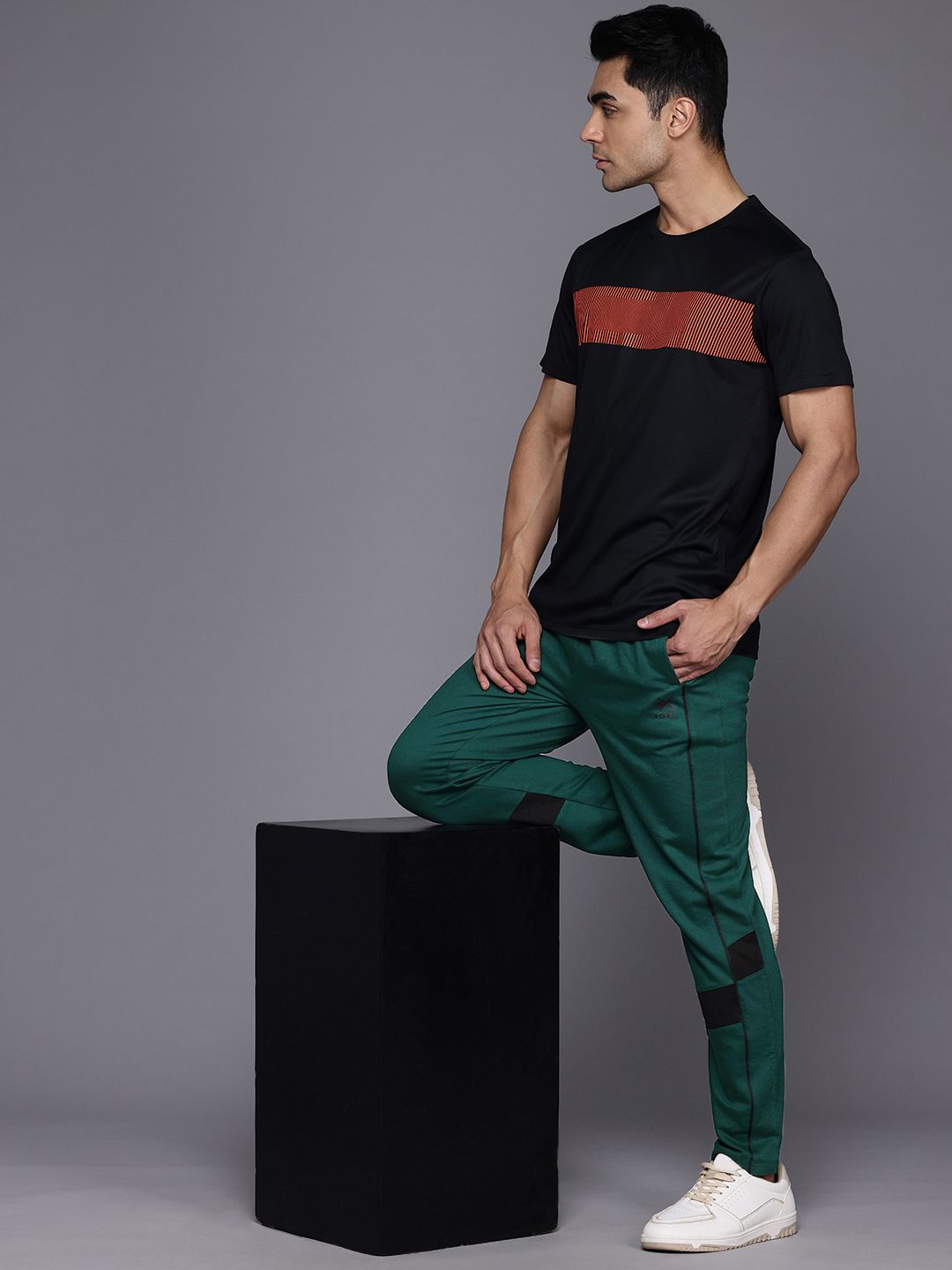 HRX by Hrithik Roshan Men Regular Fit Lifestyle Track Pants
