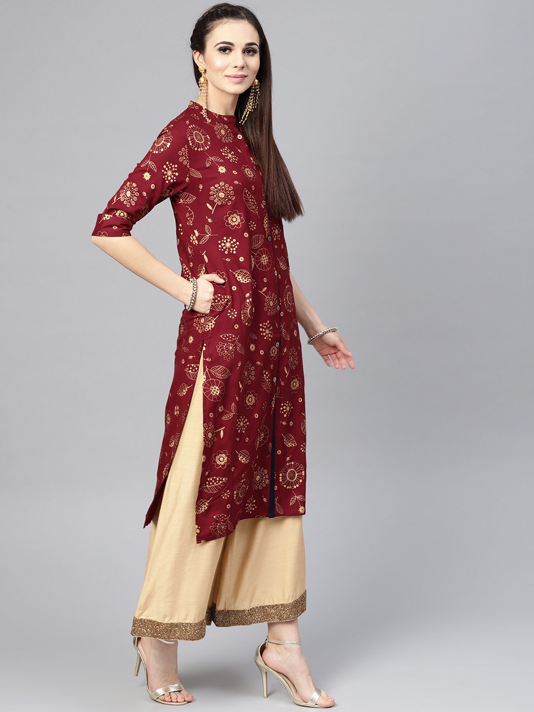SOJANYA Women Maroon & Golden Printed Straight Kurta