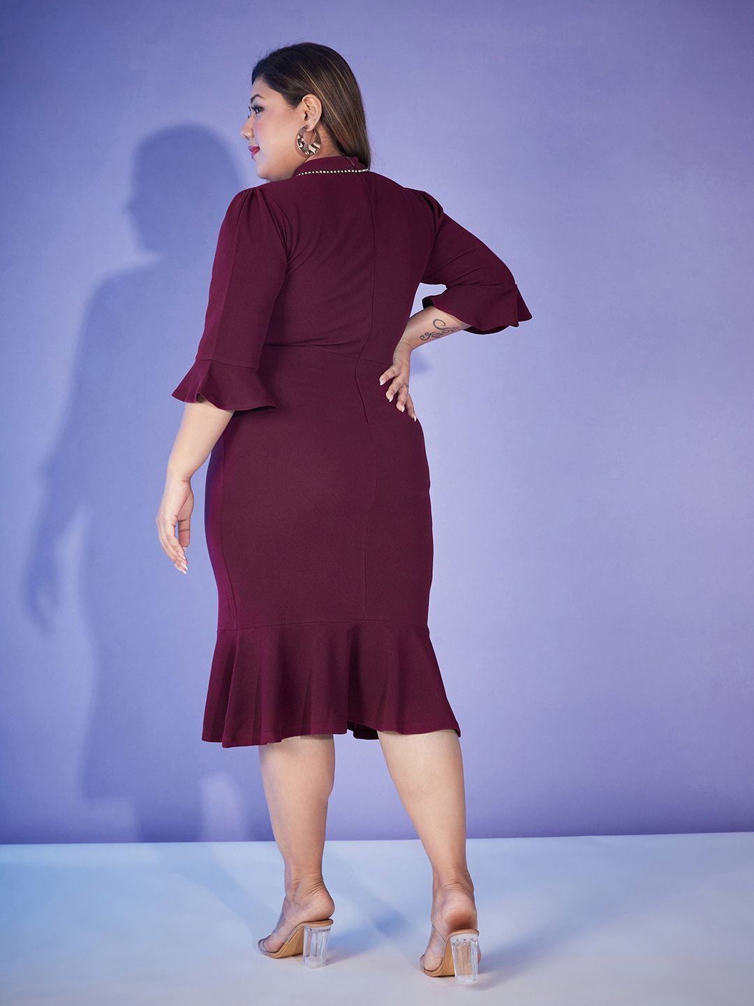 SASSAFRAS Curve Plus Size Burgundy Bell Sleeve Sheath Dress