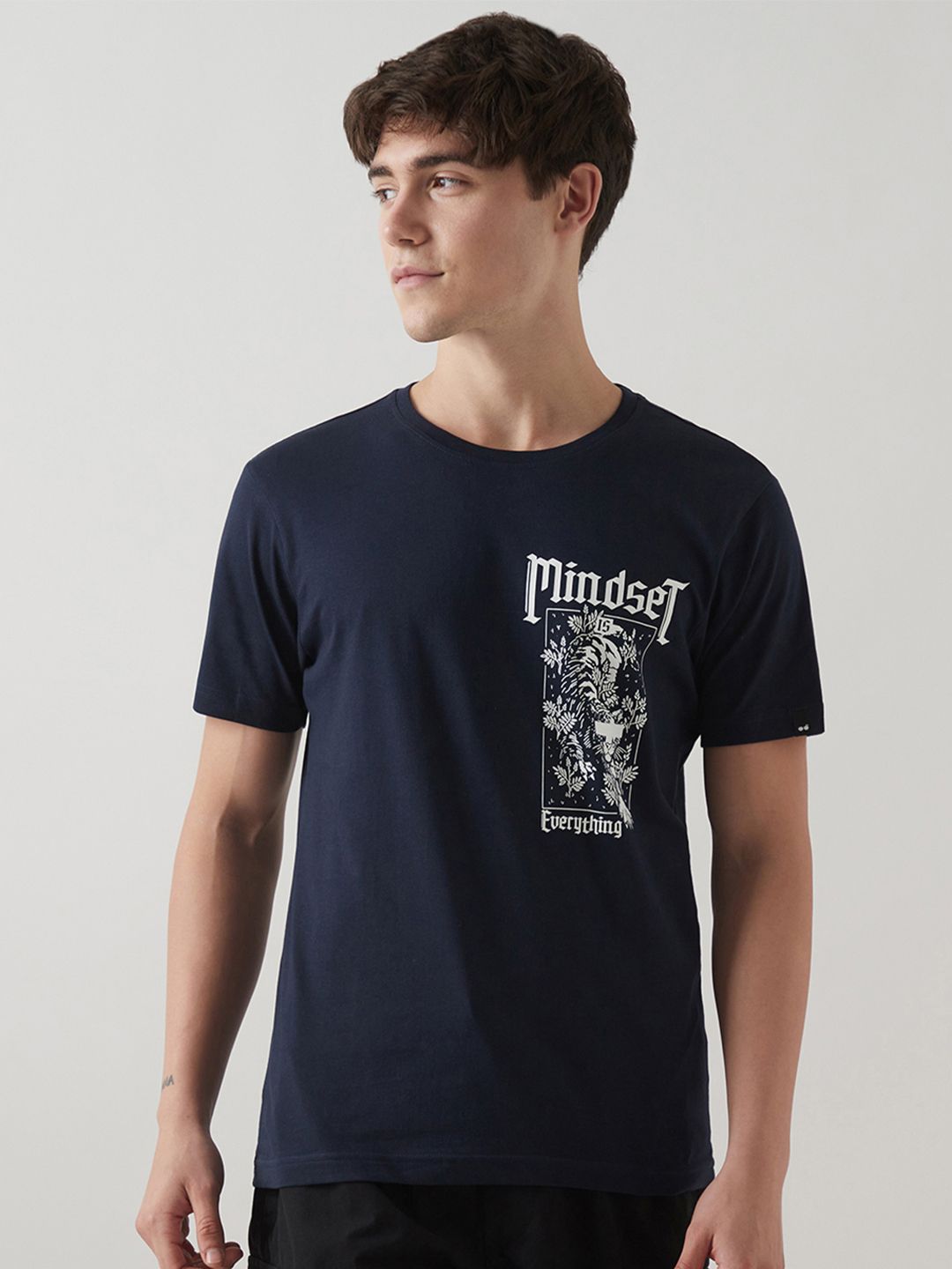 Bewakoof Men Graphic Printed Round Neck Pure Cotton T-shirt
