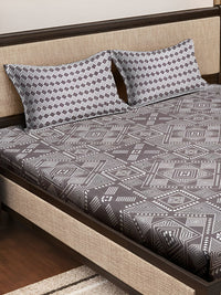 KLOTTHE Grey & White Printed 300TC Super King Fitted Bedsheet With 2 Pillow Covers