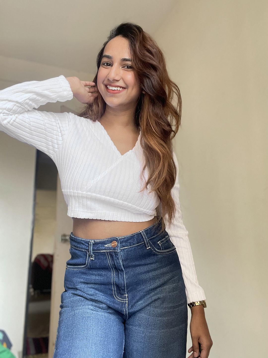 STREET 9 Women Classic White Solid Cropped Top