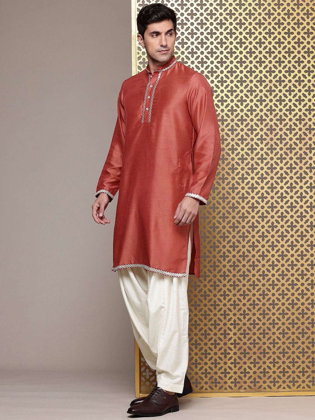 House of Pataudi Regular Jashn Kurta with Patiala & Dupatta