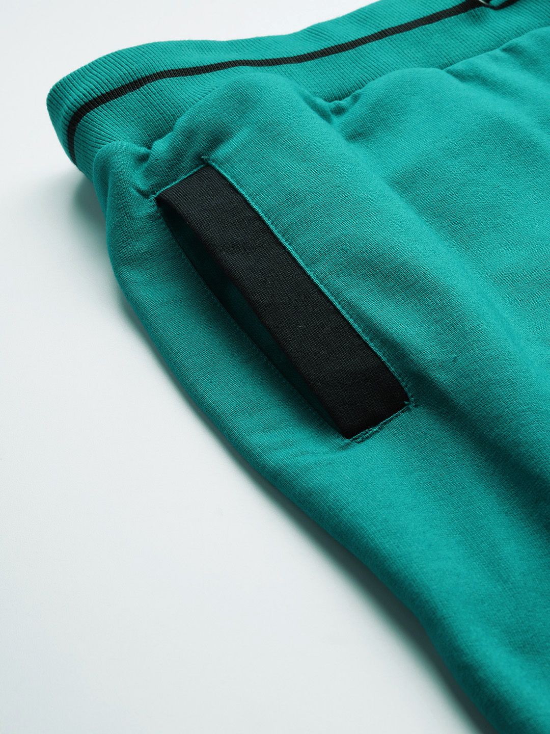 The Indian Garage Co Men Bugs Bunny Printed Loose Fit Shorts