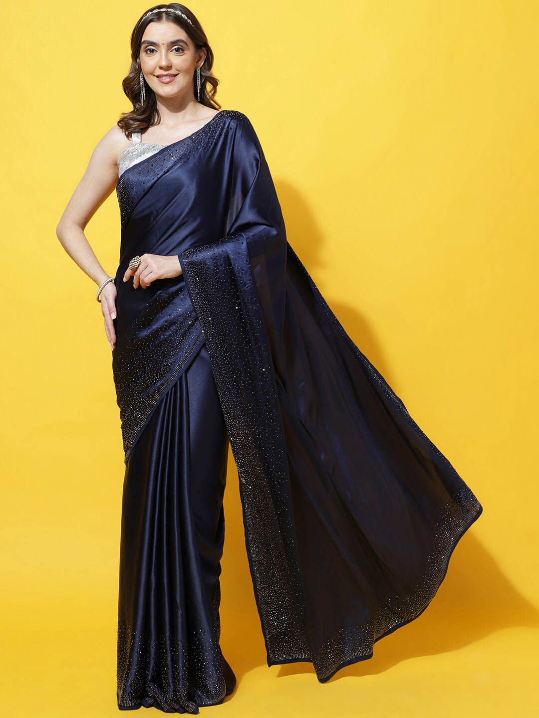 kasee Saree Satin Dihiasi Manik dan Batu