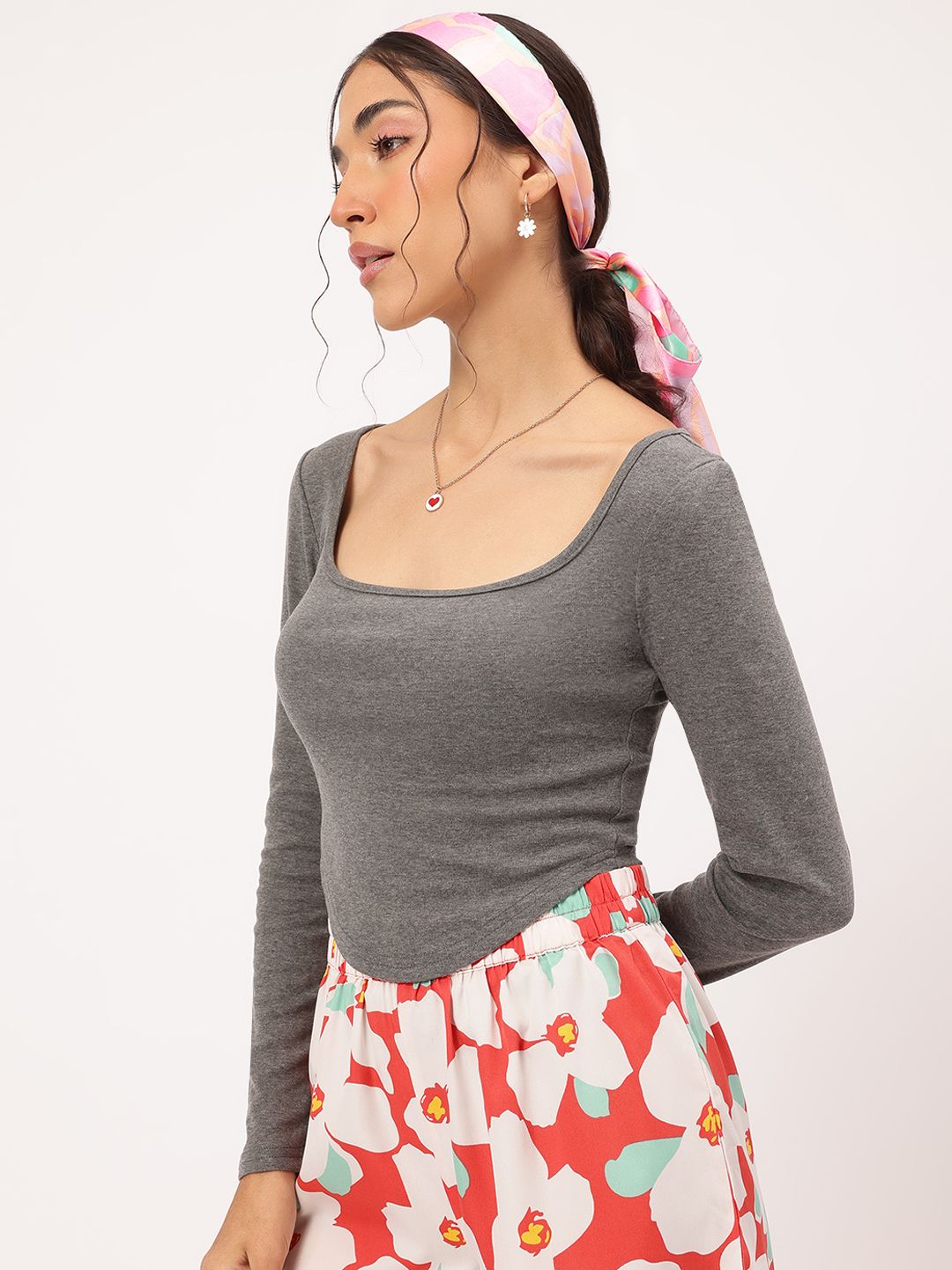 DressBerry Refined Basic Square Neck Top
