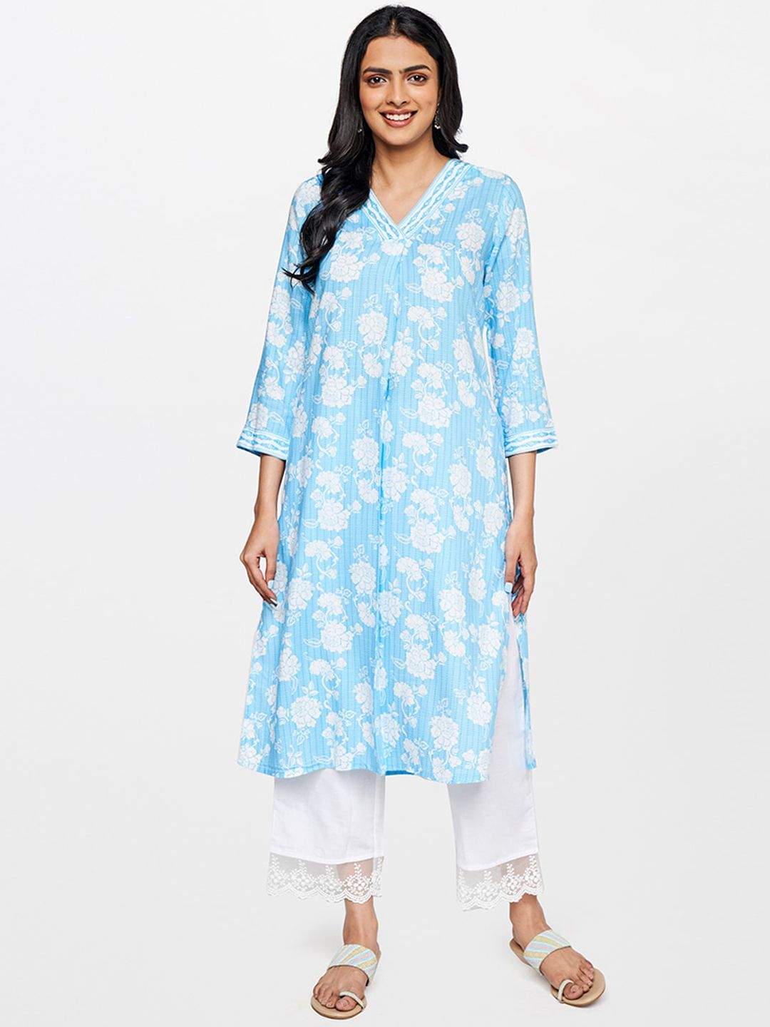 Global Desi Women Floral Printed Regular Sleeves Kurta
