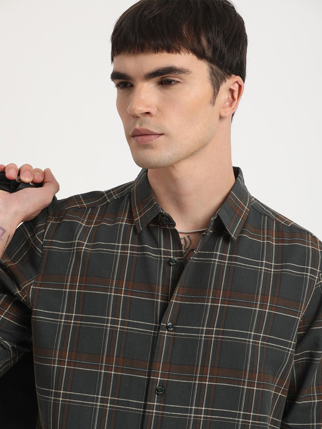 THE BEAR HOUSE Slim Fit Gingham Checked Pure Cotton Casual Shirt