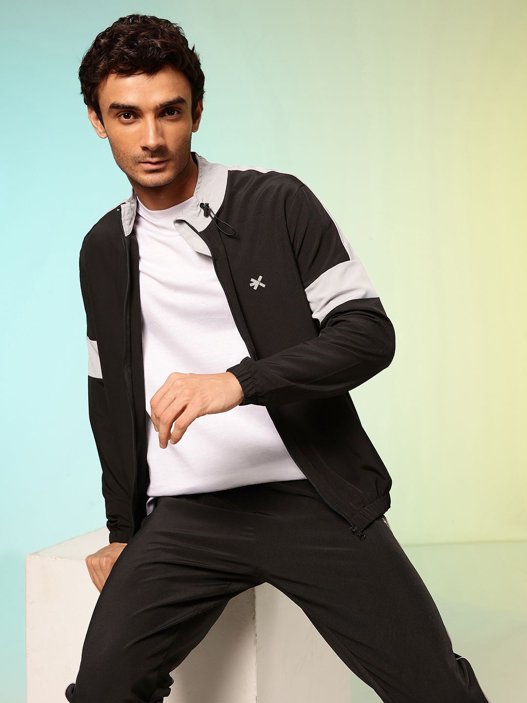HRX by Hrithik Roshan Colourblocked Rapid Dry Running Tracksuit