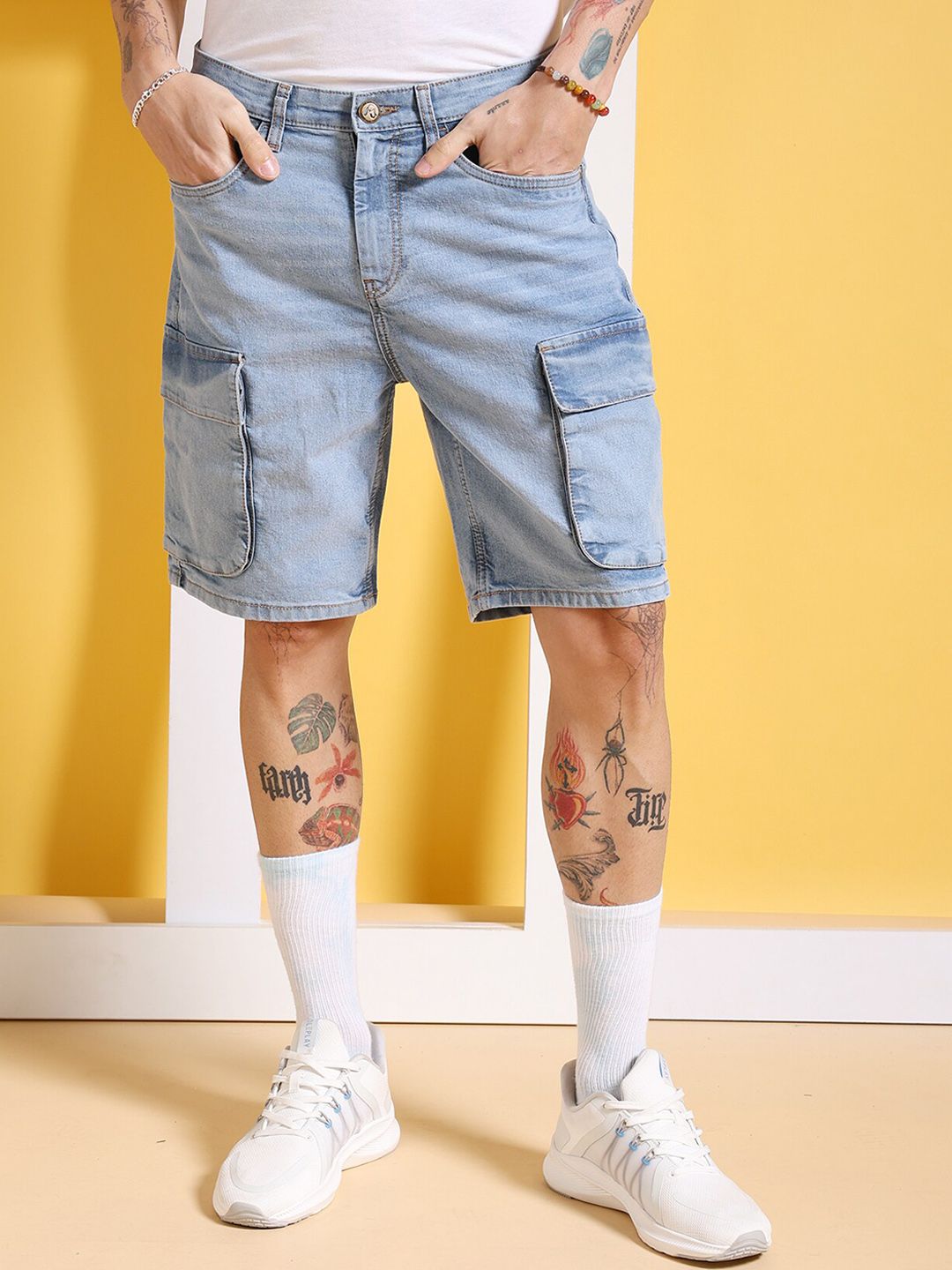 The Indian Garage Co Men Mid Rise Cotton Cargos Shorts