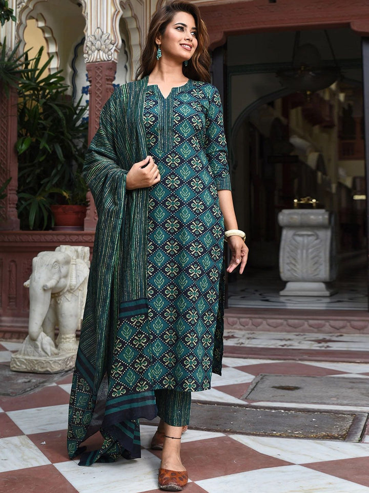 KALINI Floral Printed Regular Straight Kurta With Trousers & Dupatta