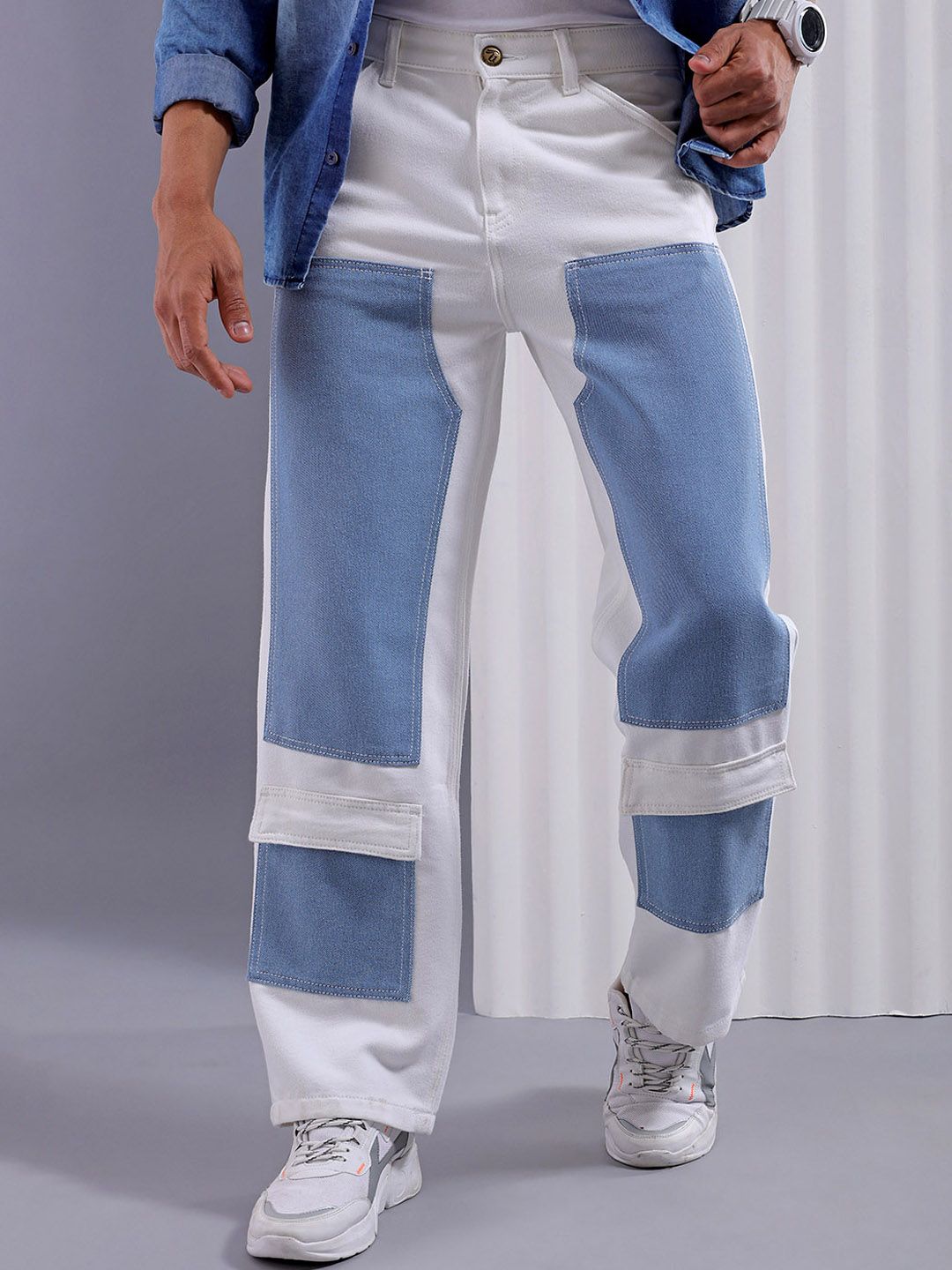 The Indian Garage Co Men Relaxed Fit Clean Look Colourblocked Cargos Jeans