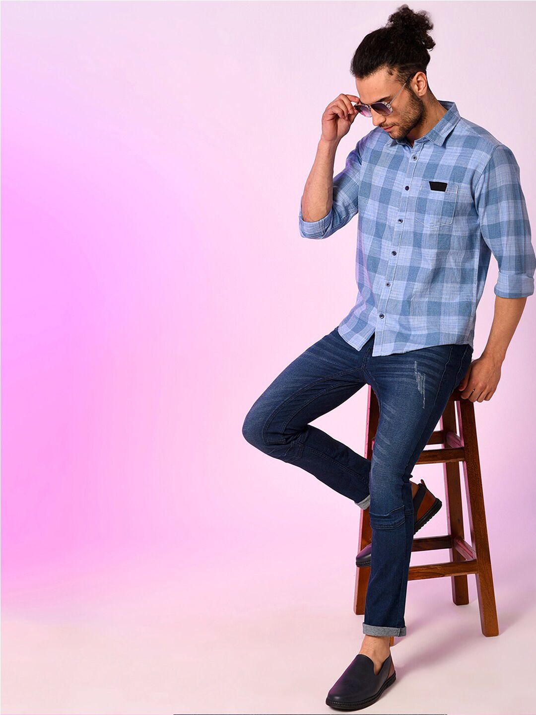 Campus Sutra Spread Collar Classic Checked Cotton Casual Shirt