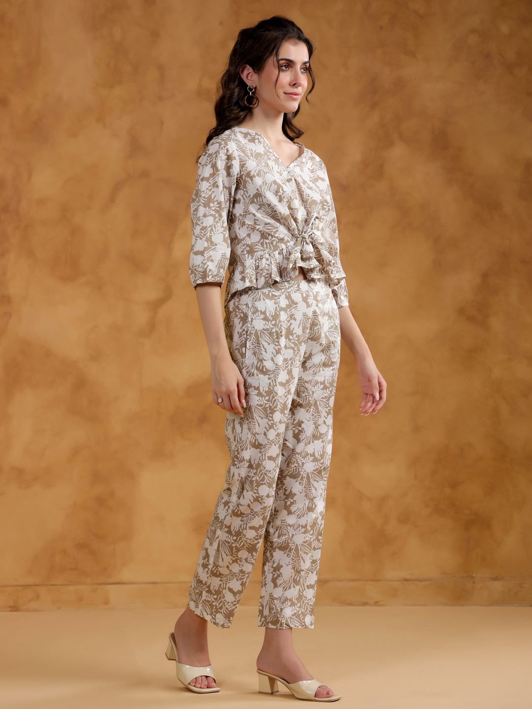SANSKRUTIHOMES Beige Color V-Neck Printed Pure Cotton Co-Ords Set