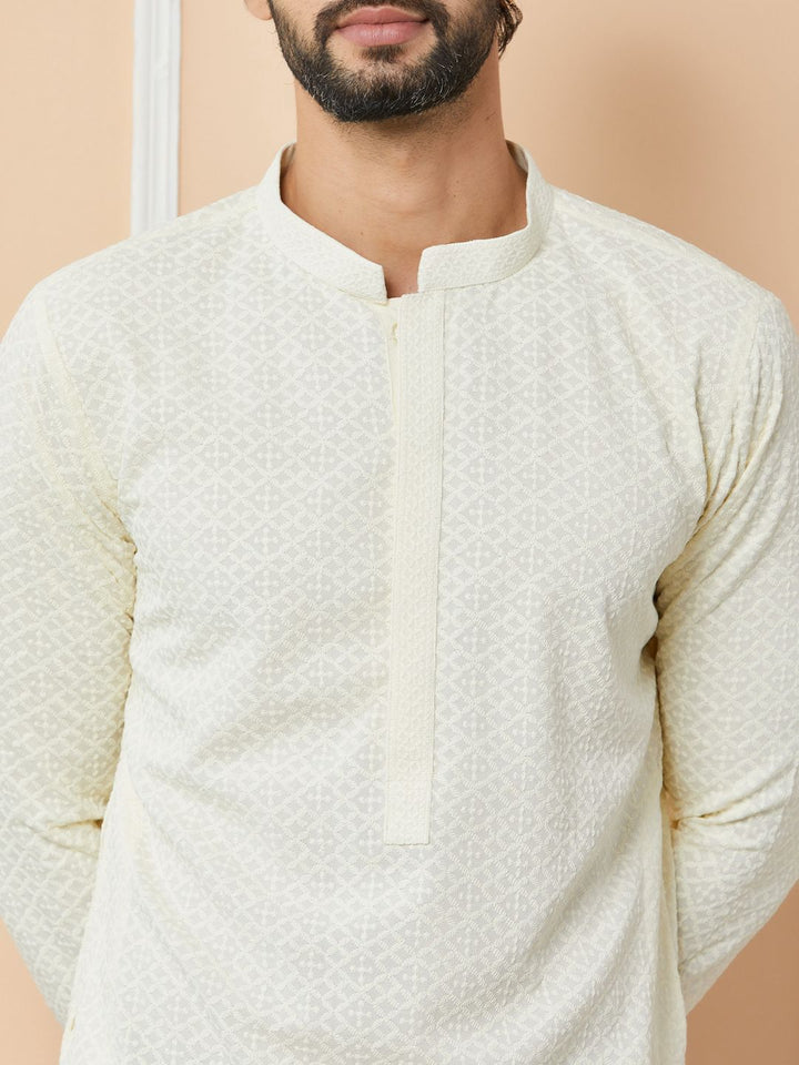 See Designs Mandarin Collar Long Sleeves Thread Work Straight Kurta