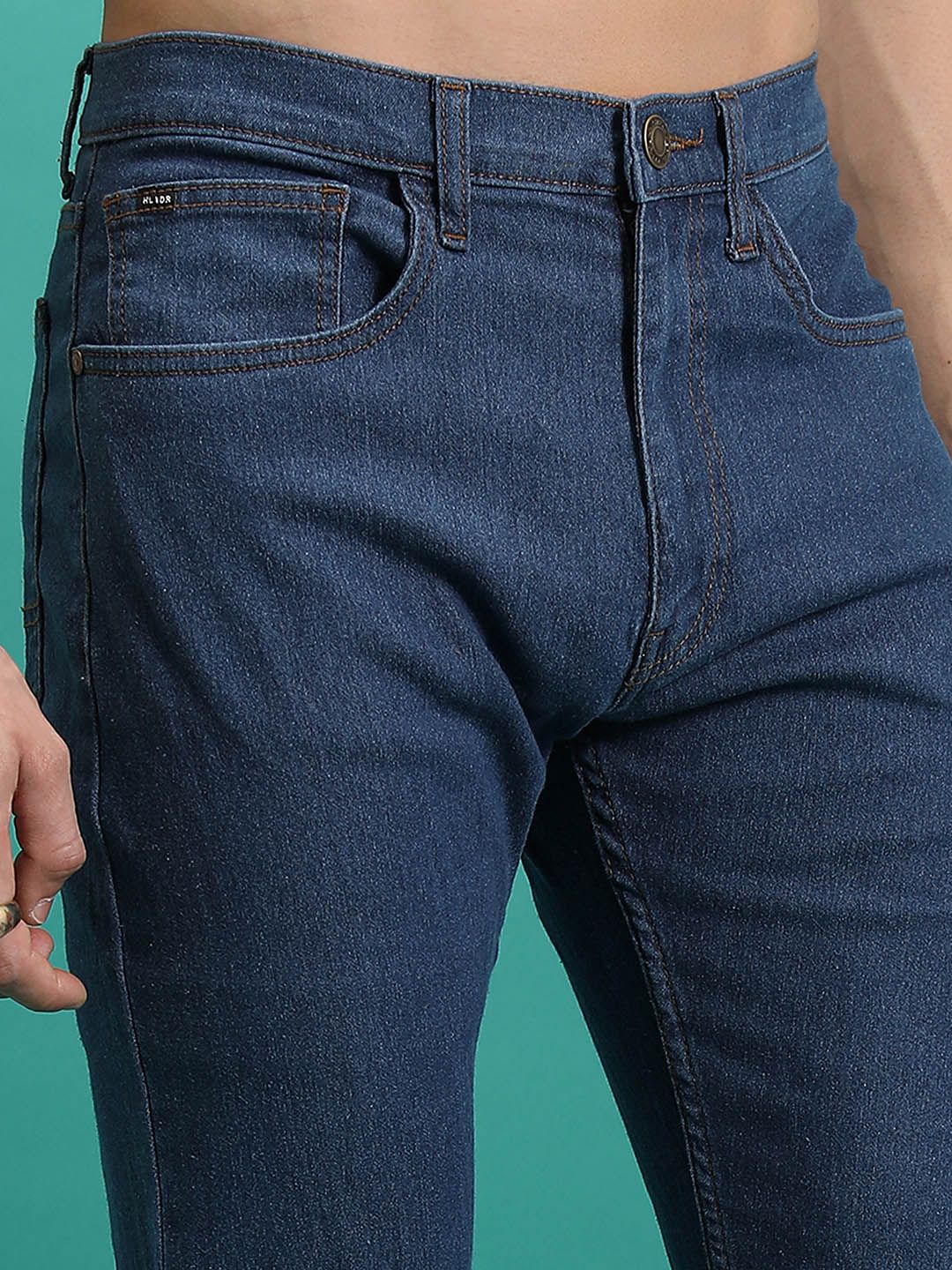 HIGHLANDER Men Bootcut Mid-Rise Clean Look Stretchable Jeans