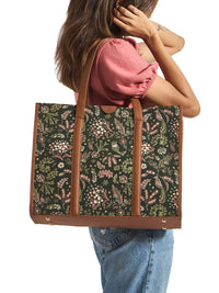 TEAL BY CHUMBAK Printed Shopper Handheld Bag with Fringed