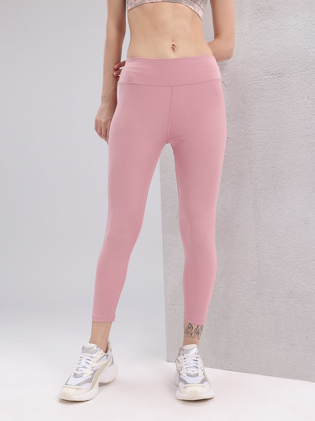 HRX by Hrithik Roshan Women Printed Detail Cropped Training Tights