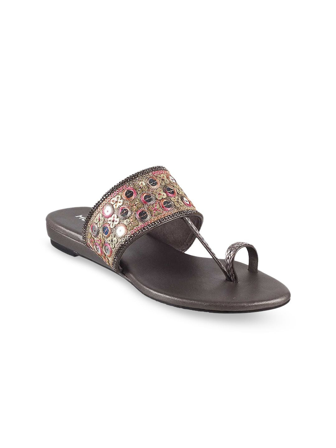 Mochi Women Ethnic Embellished One Toe Flats