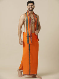 Ramraj Men Cotton Orange Pepejal Devotionalsingle Layer Dhoti dengan sempadan Mayilkhan