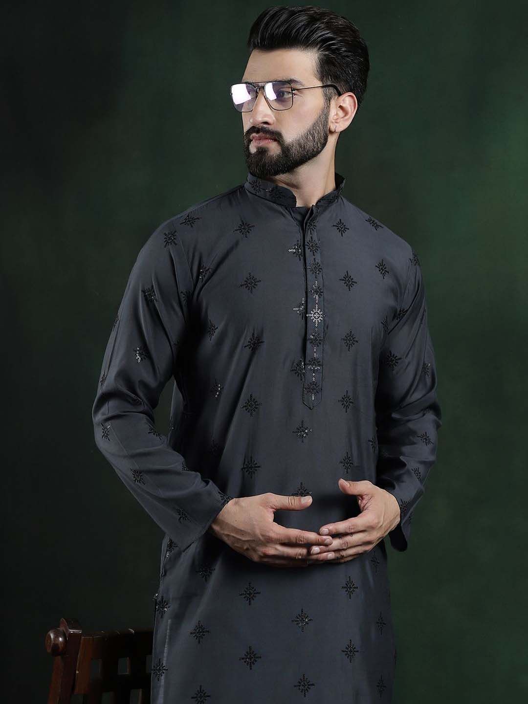 SOJANYA Ethnic Motifs Embroidered Mandarin Collar Sequinned Straight Kurta