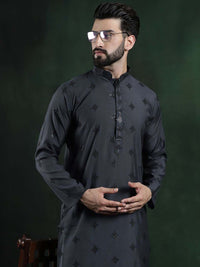 SOJANYA Ethnic Motifs Embroidered Mandarin Collar Sequinned Straight Kurta