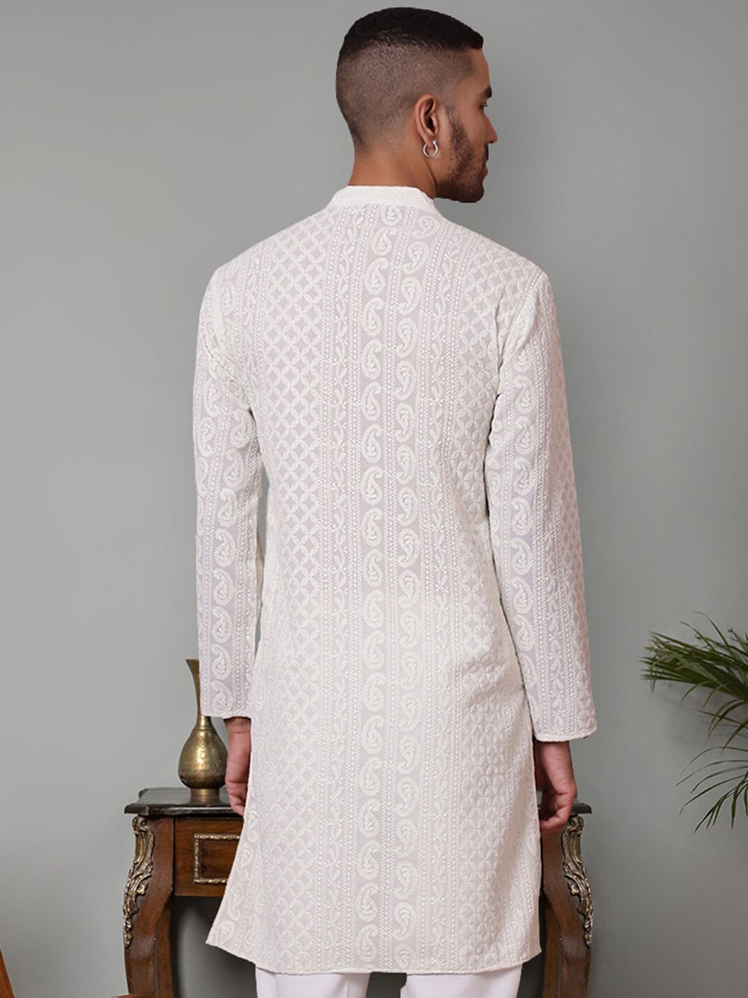 Jompers Men Geometric Flared Sleeves Chikankari Georgette Kurta