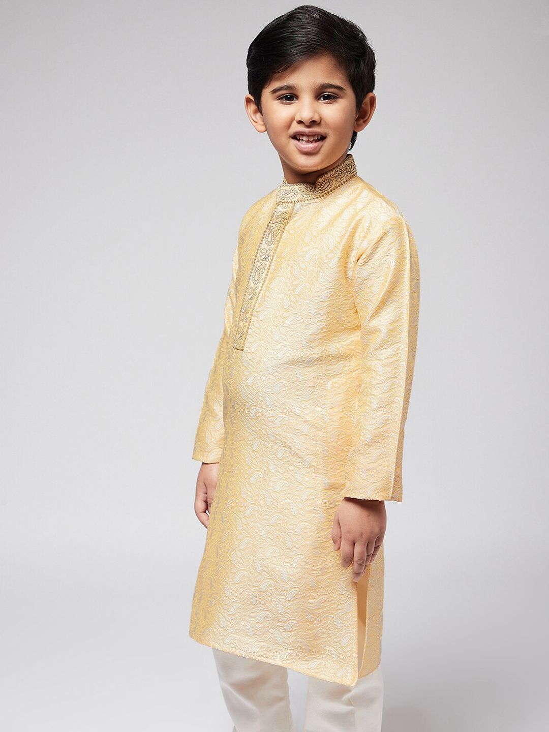 SOJANYA Boys Gold-Toned Thread Work Kurta