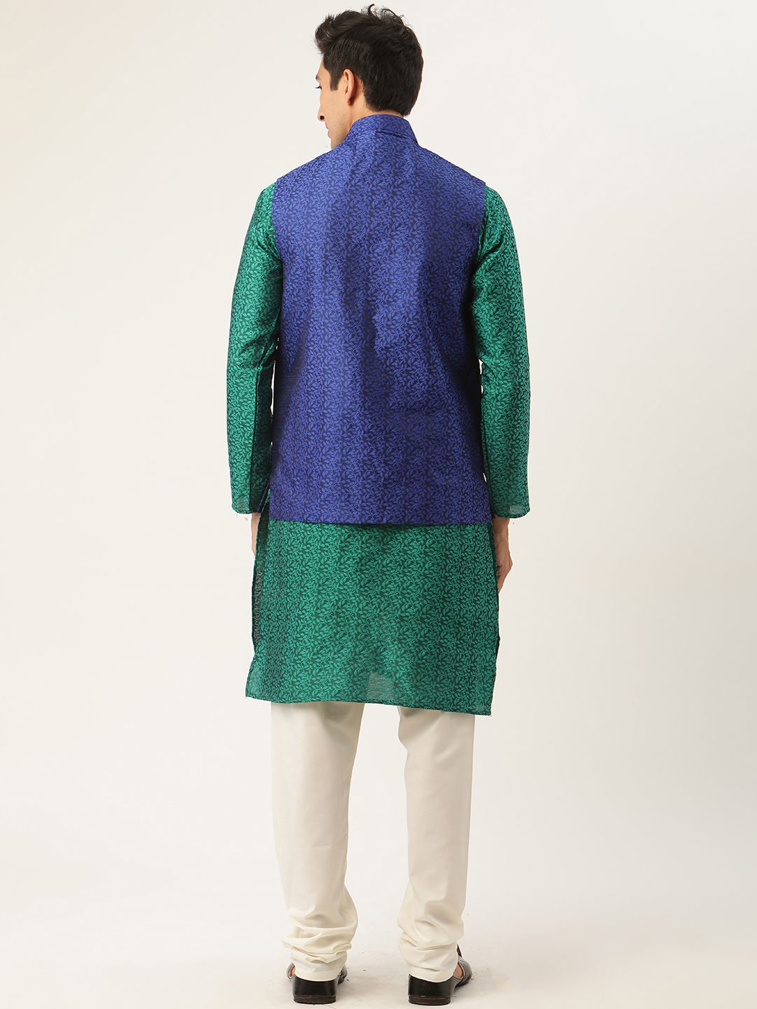 SOJANYA Kurta Sutera Jacquard Rekaan Sendiri Hijau Lelaki dengan Jaket Churidar & Nehru