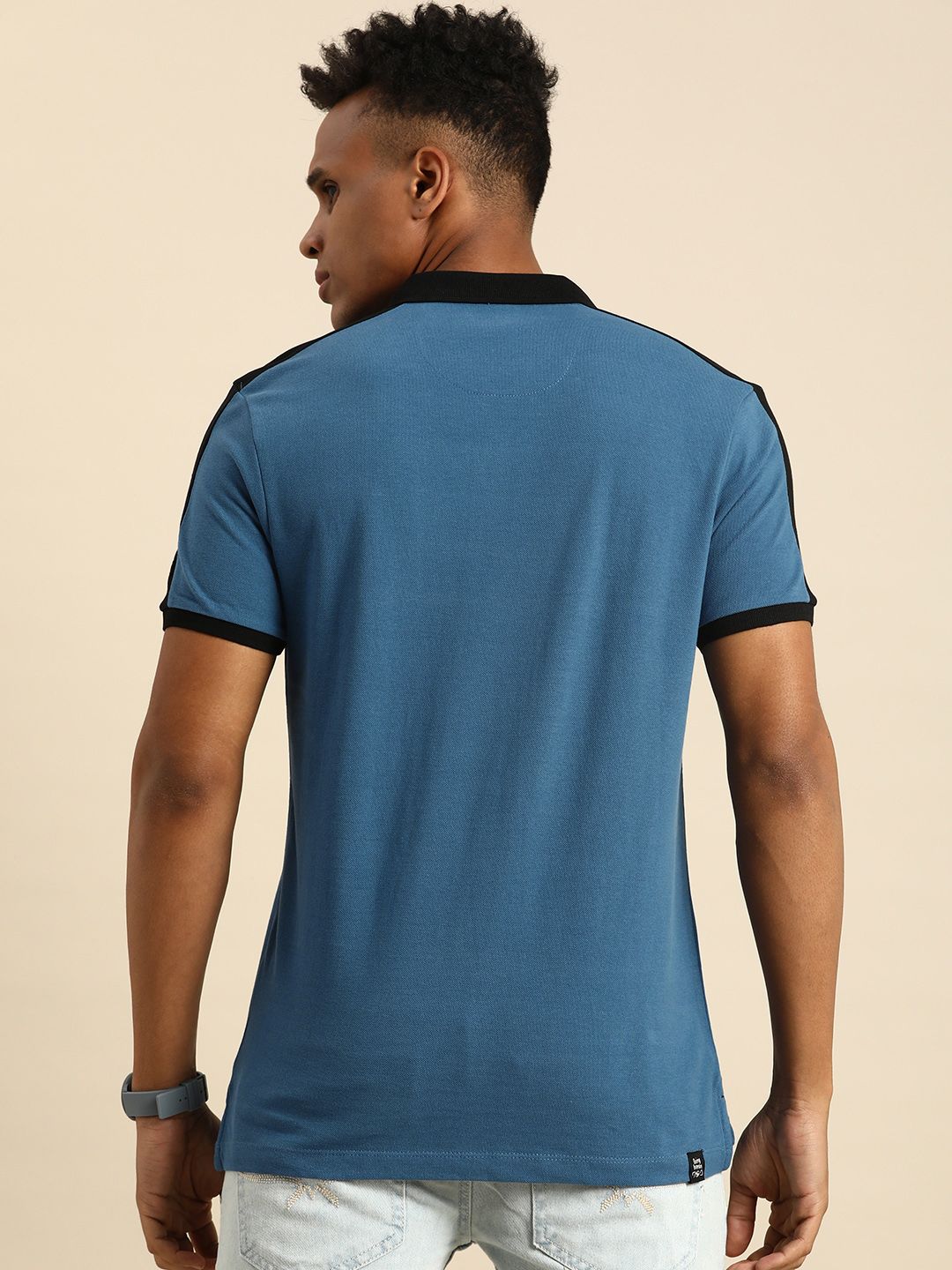 Menjadi Lelaki Manusia Biru & Black Colourblocked Polo Collar Slim Fit Cotton Caston T-shirt Kasual