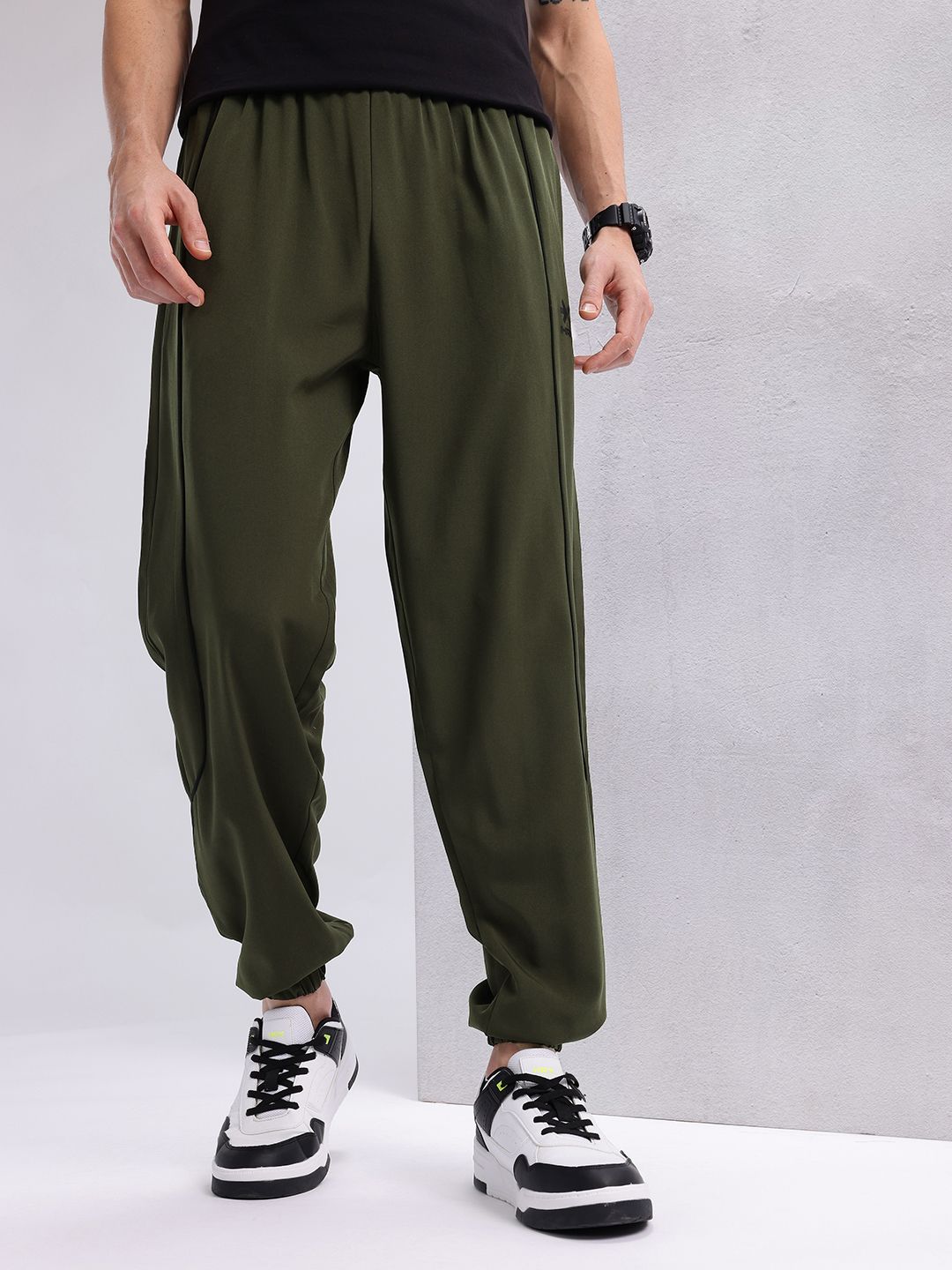 HRX by Hrithik Roshan Men Regular Fit Joggers
