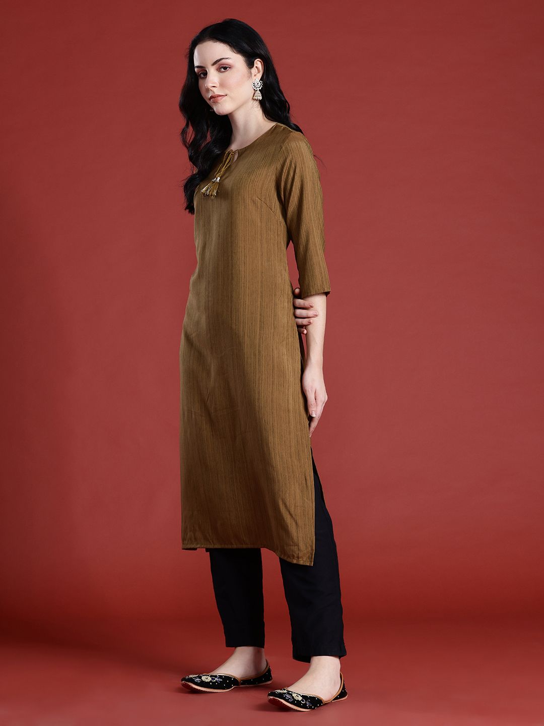 Anouk Tie-Up Neck Striped Kurta