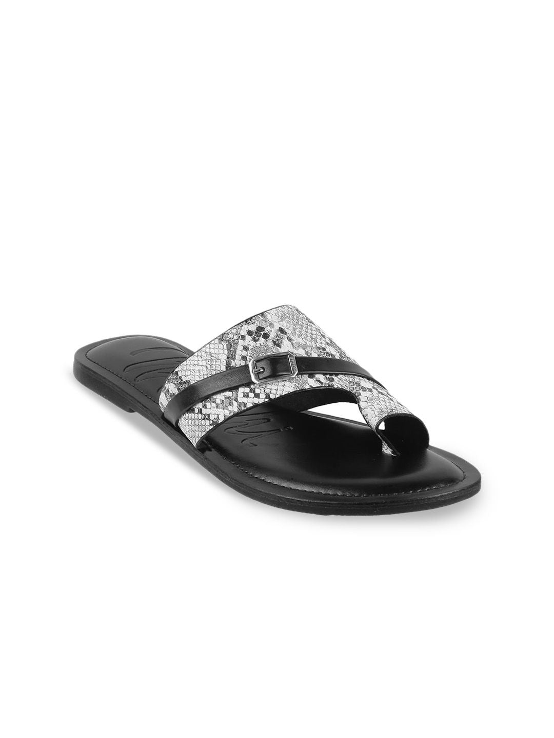 Mochi Women Textured One Toe Flats