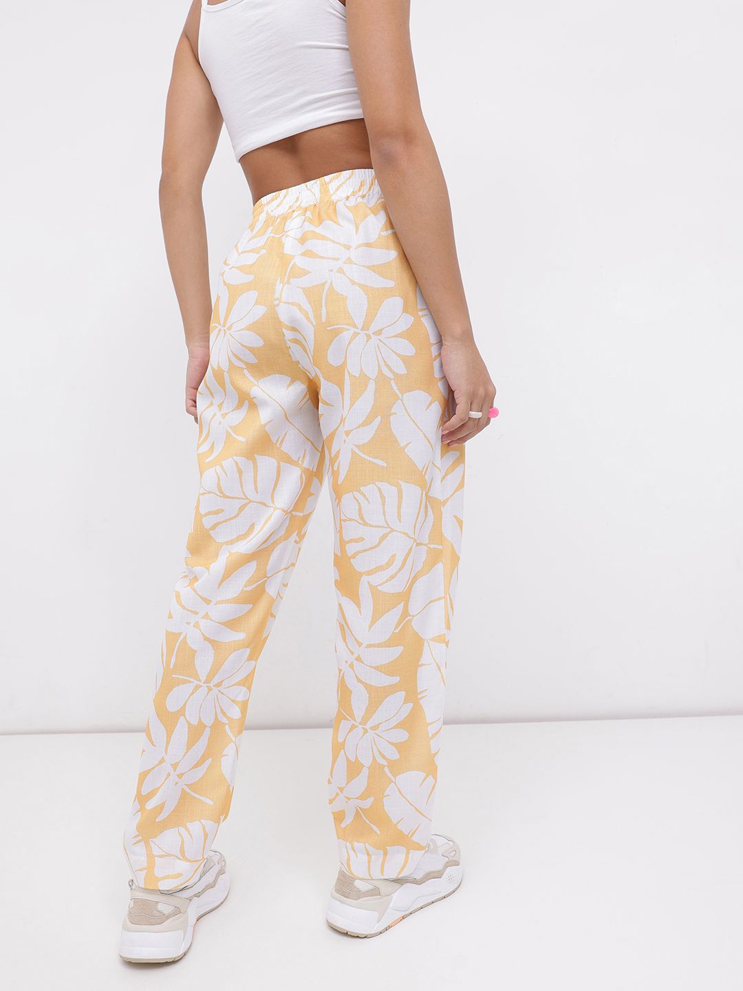 DressBerry Women Sunny Vibe Tropical Printed Pleated Trousers