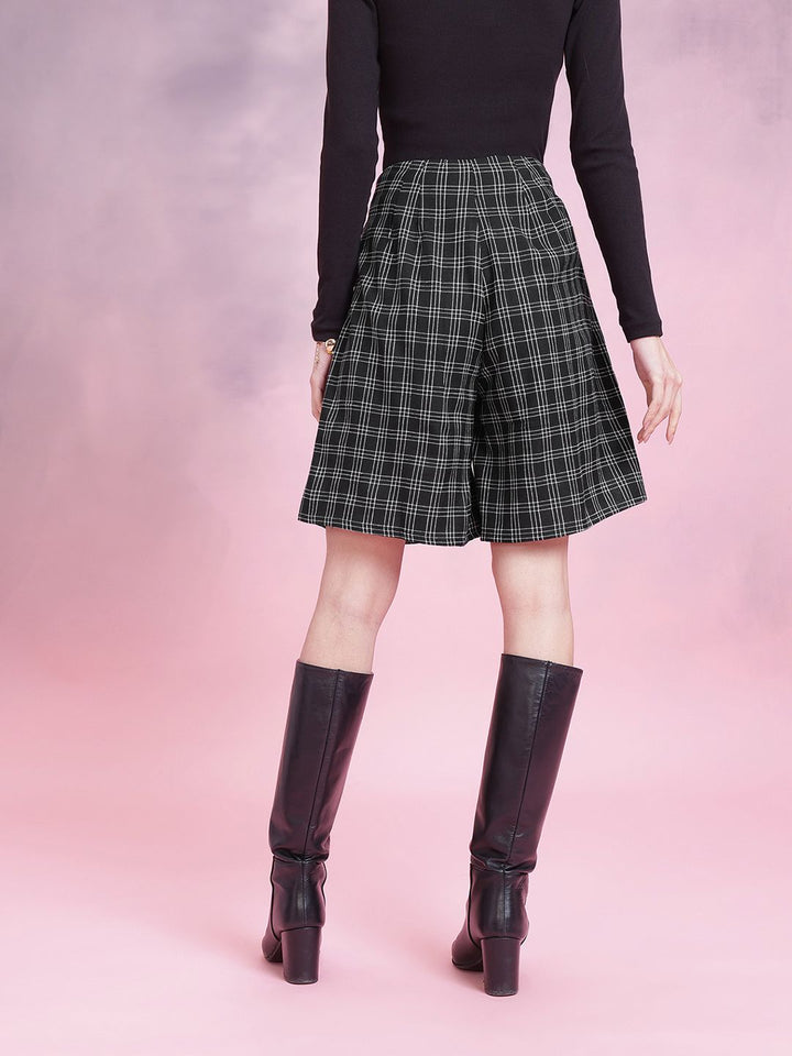 DressBerry Women Monochrome Checkered Shorts