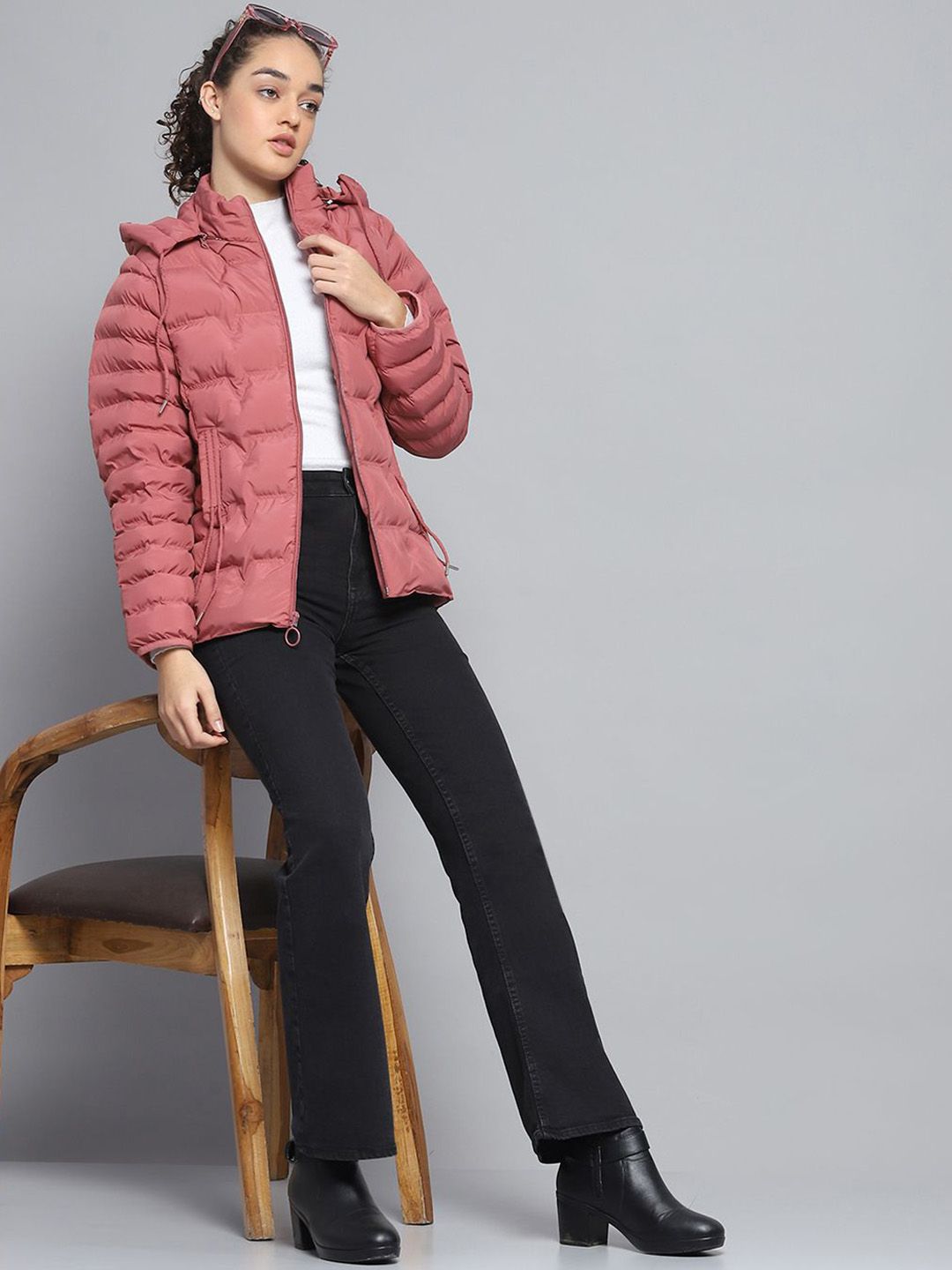 Monte Carlo Wanita Bergerak Jaket Puffer Ringan Kasual Solid