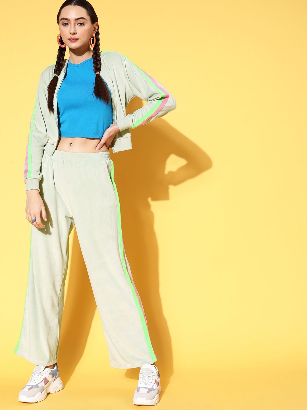 SASSAFRAS Women Lovely Sea Green Solid Sweatshirt with  Trousers